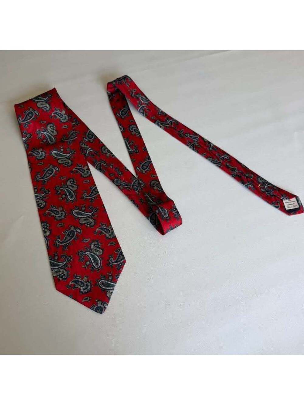 Vintage Red Paisley Pattern Tie by Peebles Clothing Co.100% Synthetic Microfiber